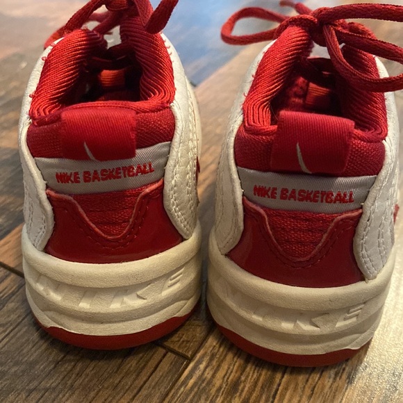 Nike basketball Flight toddler shoes size 4C - Picture 3 of 6